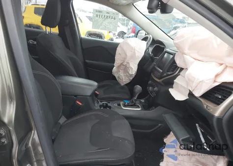 2015 Jeep Cherokee Latitude z USA, uszkodzony, nr VIN 1C4PJMCB6FW564399